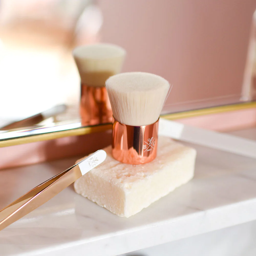 Brosse visage nettoyante BACHCA avec manche cuivré et fibres ultra-douces pour nettoyage profond peau sensible